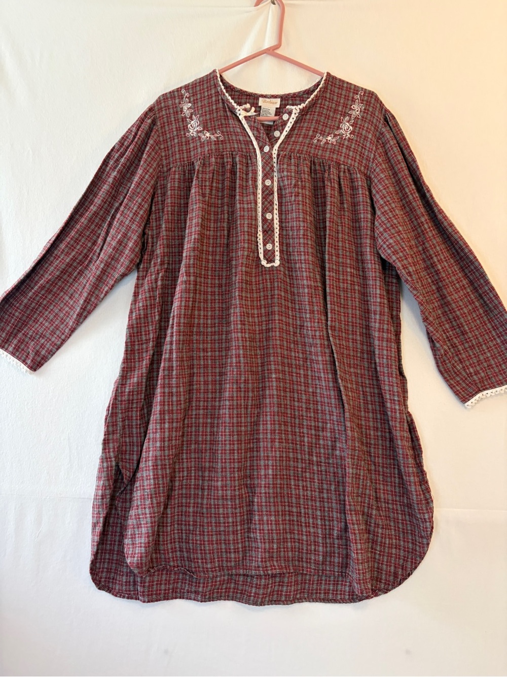 Women's Red Plaid Embroidered Pullover Nightshirt